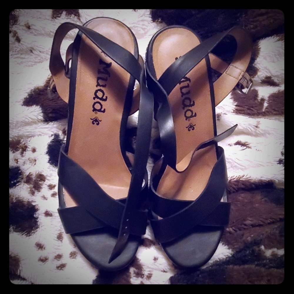 Mudd Boho Platform Wedge - Picture 2 of 8